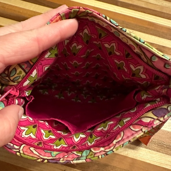 Vera Bradley Crossbody - Picture 4 of 4